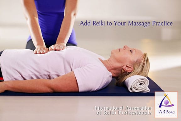 Fügen Sie Reiki zu Ihrer Massagepraxis hinzu